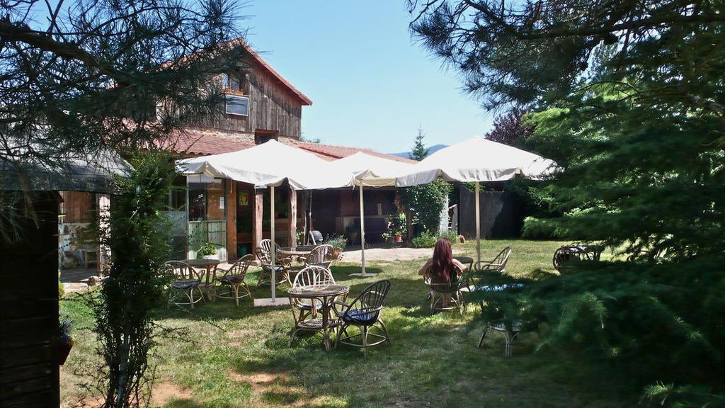 Camping Ain Jaca Exteriör bild