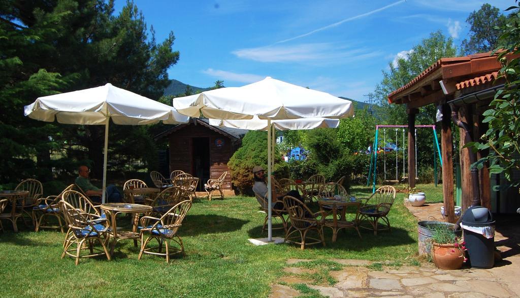 Camping Ain Jaca Exteriör bild